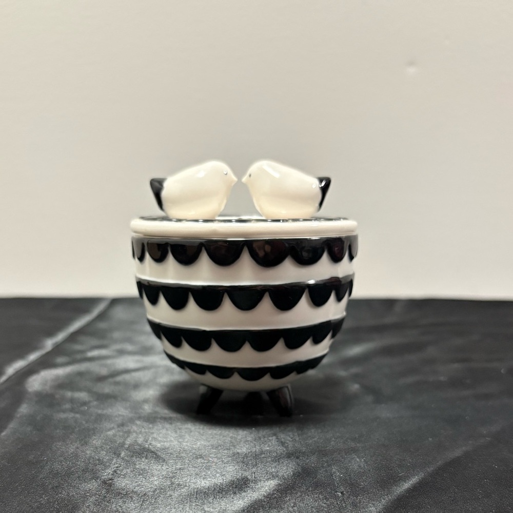 Hallmark Porcelain Love Birds Ceramic Dish with Lid